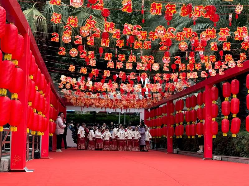 凤凰县文化资源深度挖掘：构建具有城市辨识度的文旅内容矩阵
